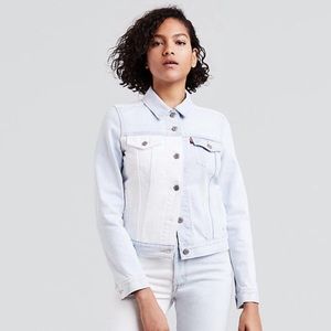 ⚡️NWT⚡️Levi’s Alternative Trucker Jean Jacket